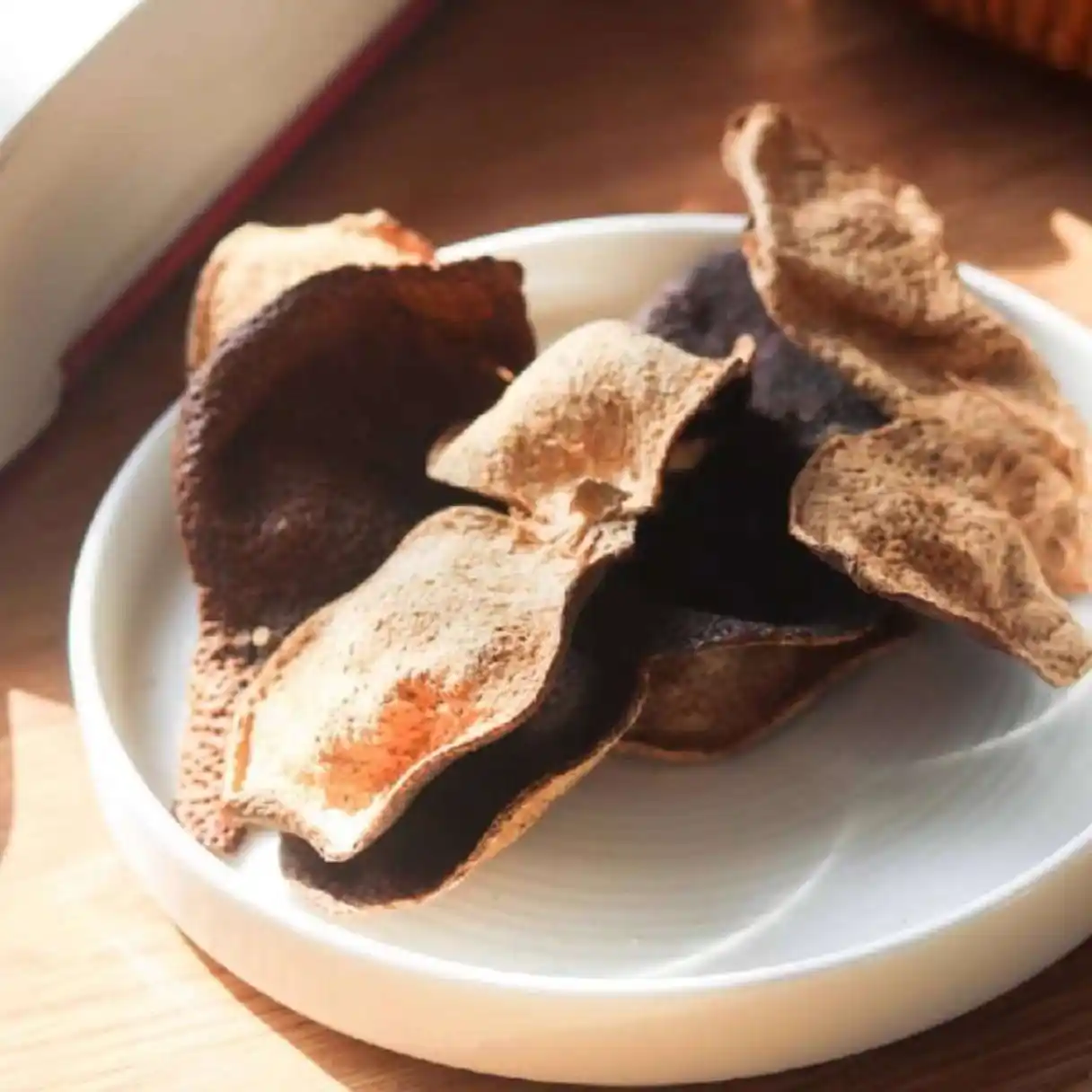 Buccia di mandarino invecchiata (Chen Pi): Più vecchio è, meglio è. 3 Buccia di mandarino invecchiata Chen Pi Più vecchio è, meglio è. 3