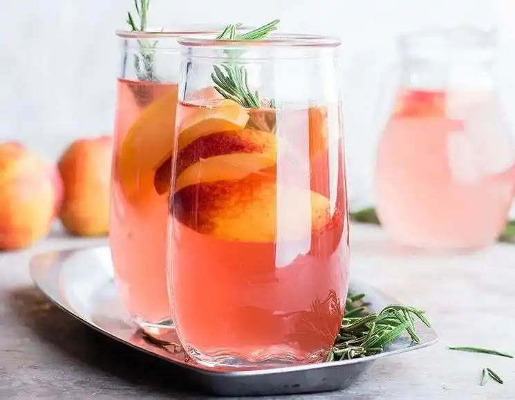 Selección de cepas para bebidas enzimáticas a base de plantas: Combinación de bacterias lácticas, levaduras y postbióticos 1 Selección de cepas para bebidas enzimáticas a base de hierbas que combinan bacterias lácticas, levaduras y postbióticos 3