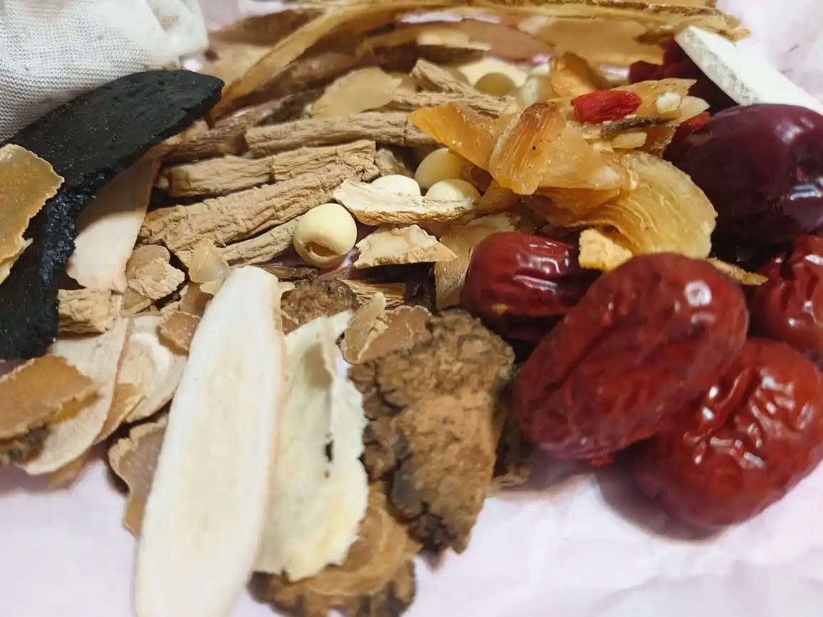 Die Wahl zwischen ODM-Standardformeln und vollständiger Individualisierung für chinesische Kräuterprodukte 2 Die Wahl zwischen ODM-Standardformeln und vollständiger Individualisierung für chinesische Kräuterprodukte 3