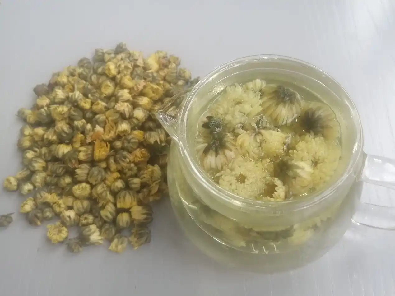Ingredientes de flores y hierbas para tés RTD transparentes Extracción del color y sabor 2