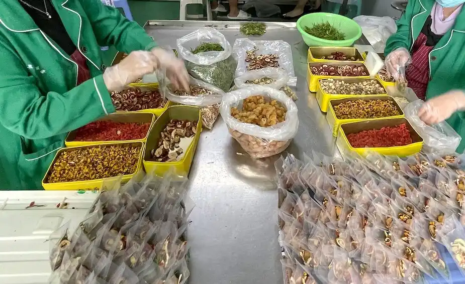 Przewodnik hurtowy: Import plastrów ziołowych z Chin 2 Przewodnik hurtowy importu plastrów ziołowych z Chin 3