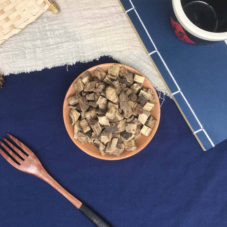 Kudzu Root (Ge Gen): quando scegliere i blocchi rispetto ai granuli per i progetti OEM?