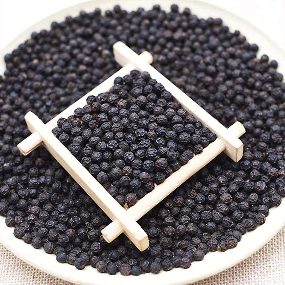 Black Pepper vs White Pepper Choosing a Format for Manufacturing