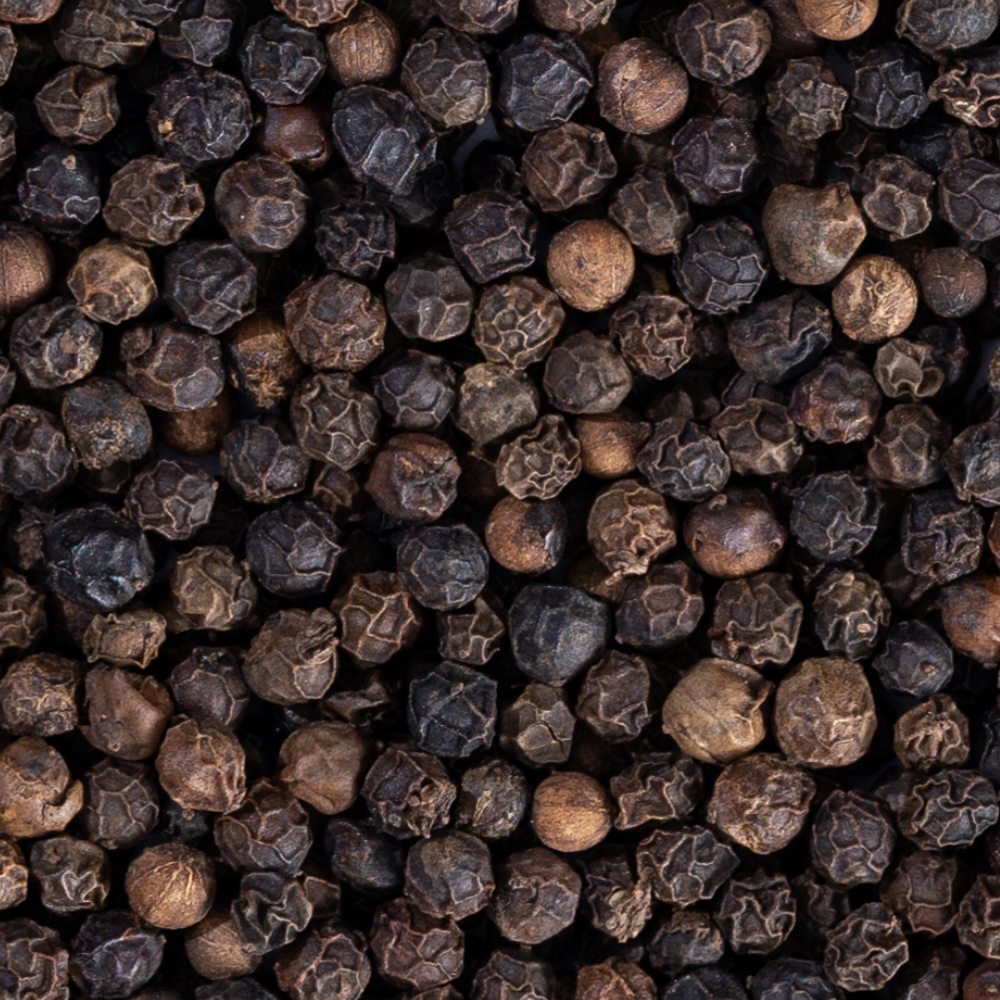 Black Pepper vs White Pepper Choosing a Format for Manufacturing